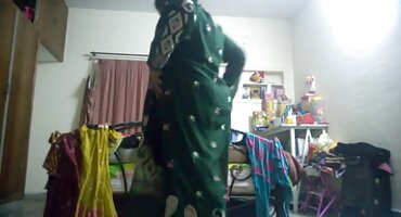 búp bê tình dục sex Một người đàn ông phim séc fucks một cô gái tốt.